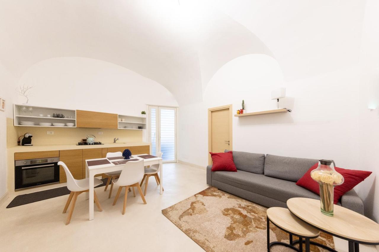 Отель Cortile Bellini Катания Экстерьер фото